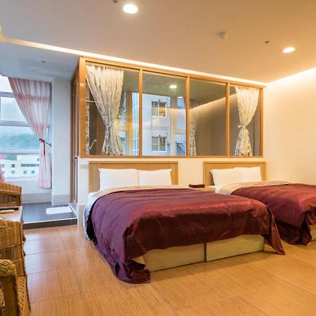 Crystal Hotel Renai Bagian luar foto