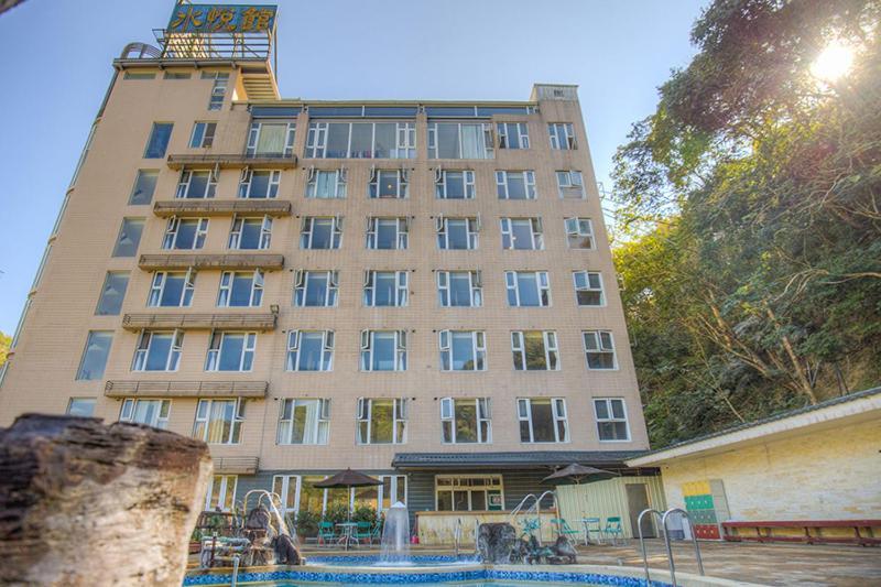 Crystal Hotel Renai Bagian luar foto
