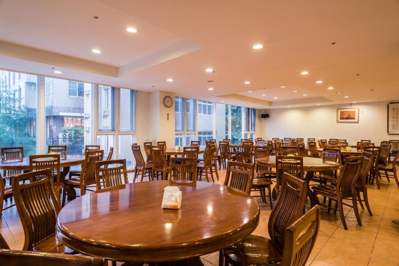 Crystal Hotel Renai Bagian luar foto